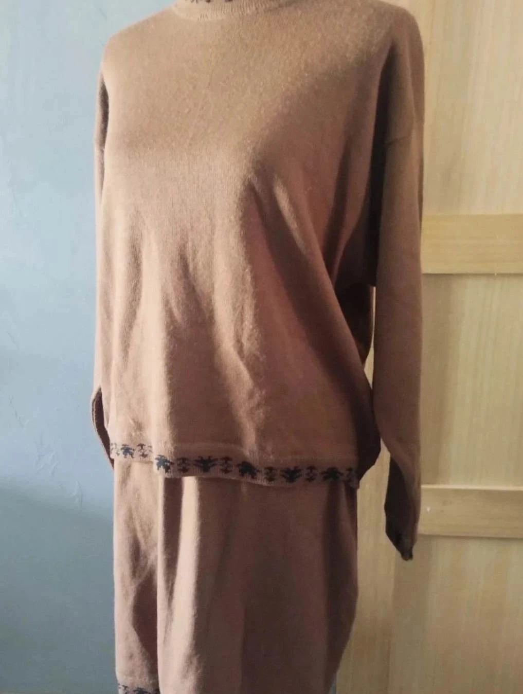 Conjunto de suéter+saia marrom T50 Made in France – photo 3